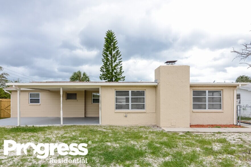Building Photo - 1012 Normandy Blvd