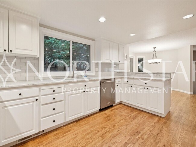 Building Photo - Sunning SW Portland Family Home for Rent