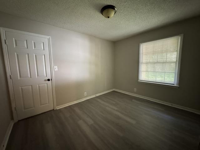 Building Photo - 2534 Huntington Dr