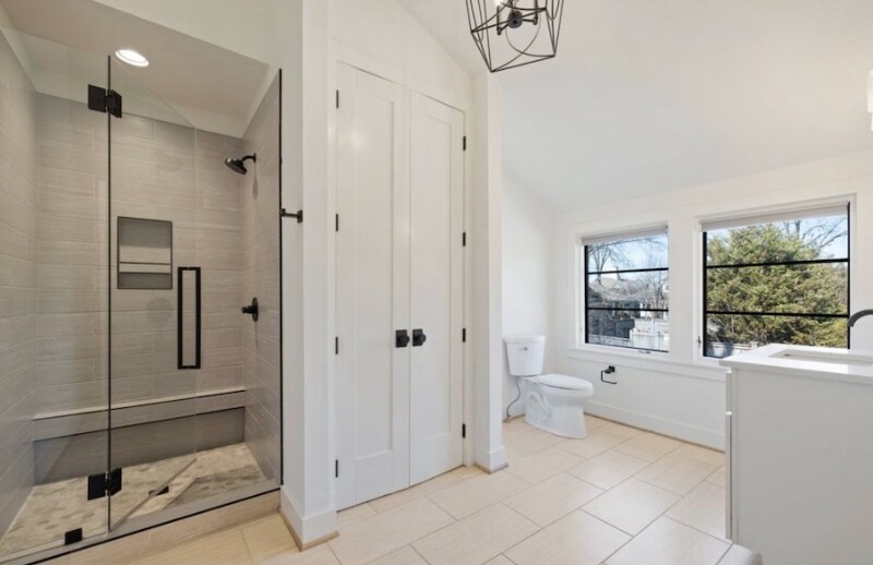 Building Photo - 1330 Columbia Ave