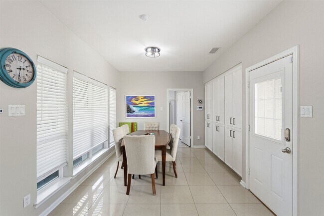 Building Photo - 7927 Wolfield Ln