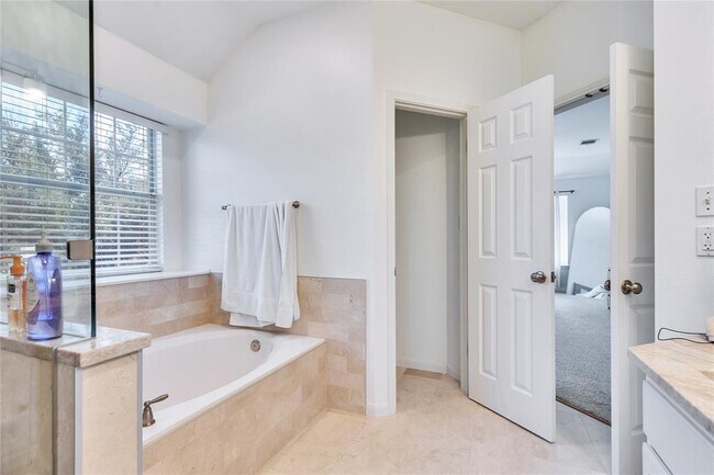 Building Photo - 308 Chesapeake Bay Ln S