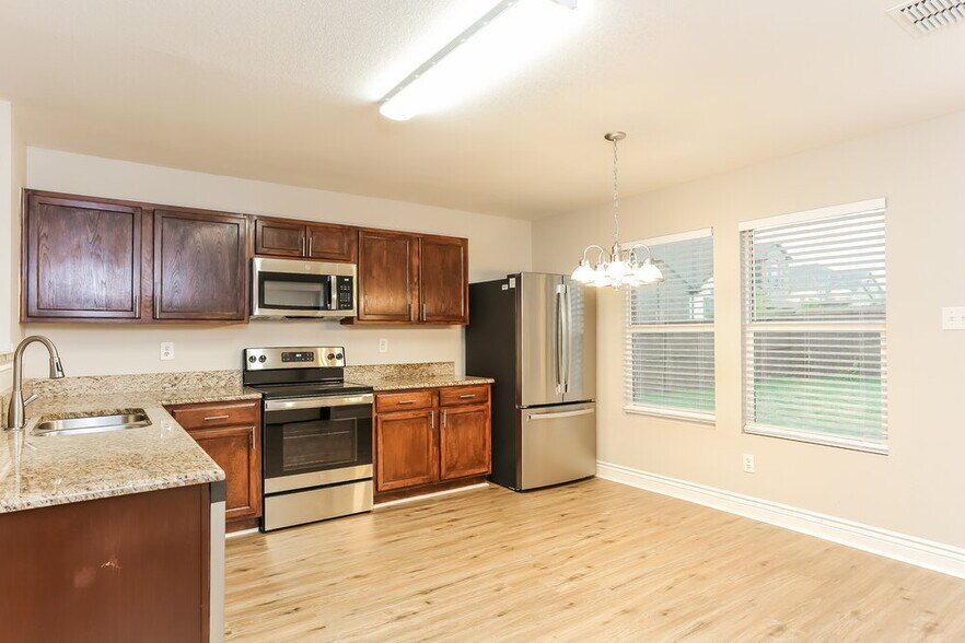 Building Photo - 8126 Stowe Springs Ln