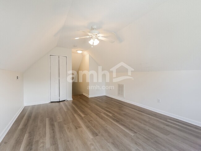 Building Photo - 704 Bent Hollow Ct