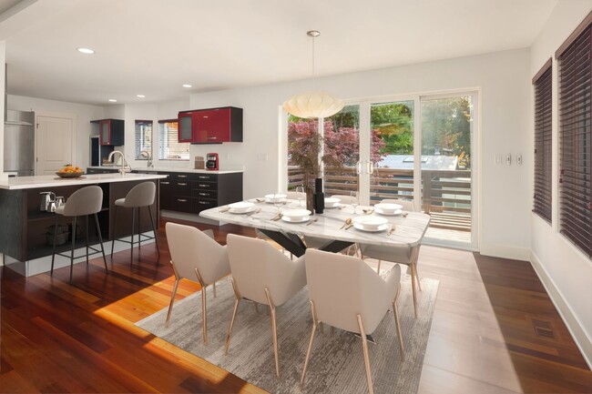 Building Photo - 4bd/3.5ba Kirkland House