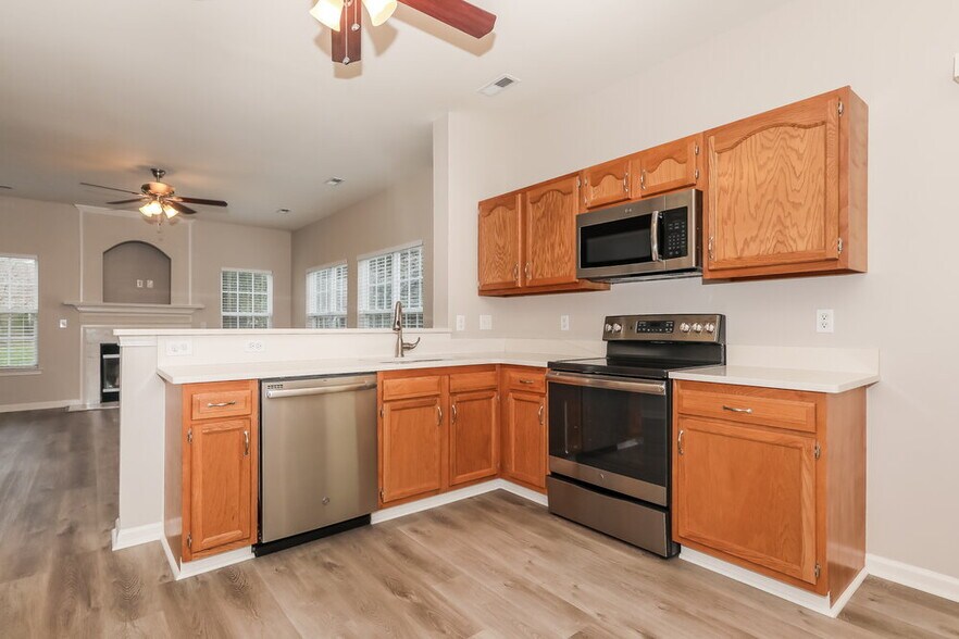 Building Photo - 6604 Reedy Creek Rd