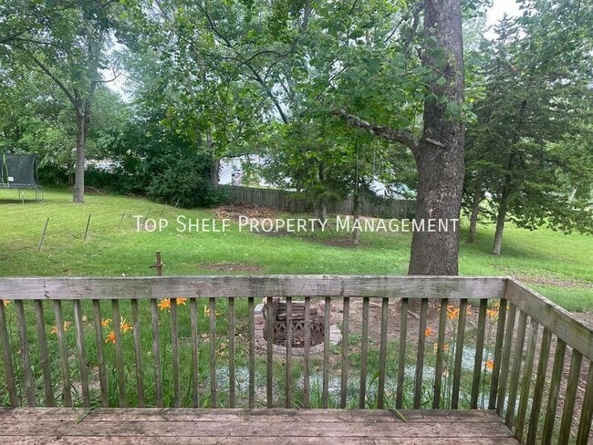 Building Photo - 7507 SW 12th St