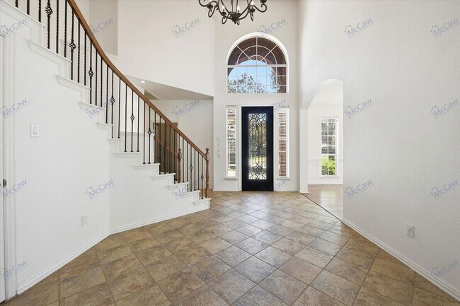 Building Photo - 2701 Stone Creek Dr