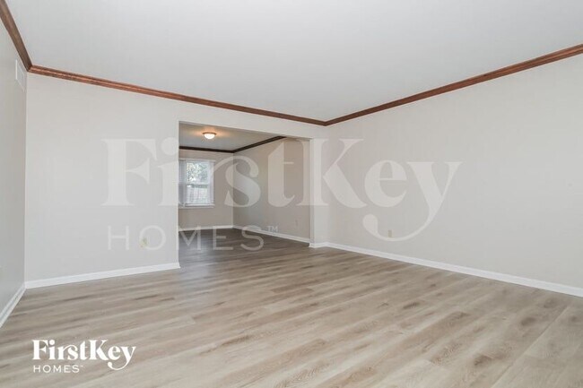 Building Photo - 8635 Coran Dr