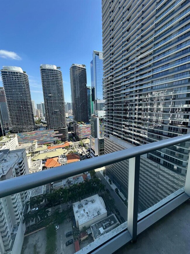 Building Photo - 1100 S Miami Ave