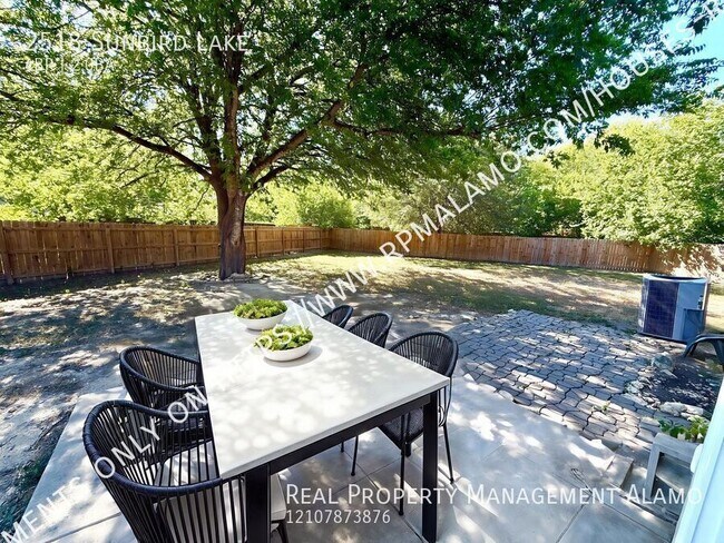 Building Photo - 2518 Sunbird Lk