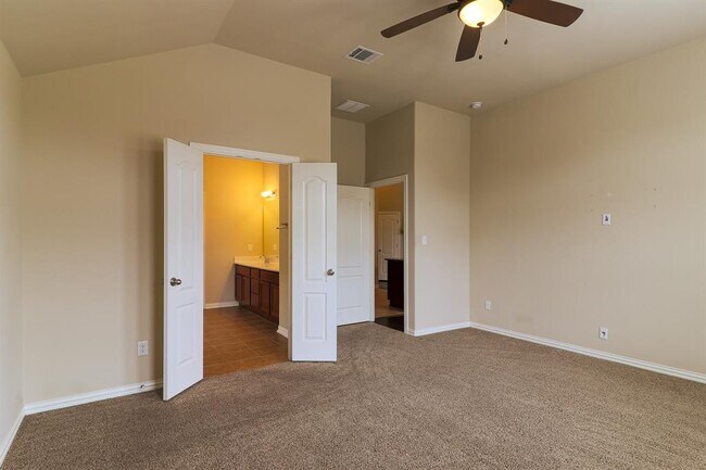 Building Photo - 8250 Arezzo Dr