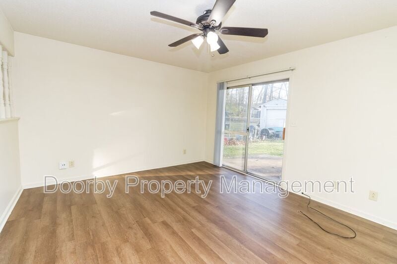 Building Photo - 5206 Sunbeam Ave