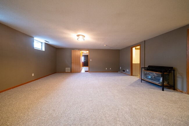 Building Photo - 1528 Desoto St