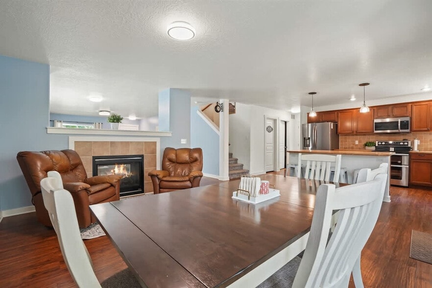 Building Photo - 11230 Silver River Loop