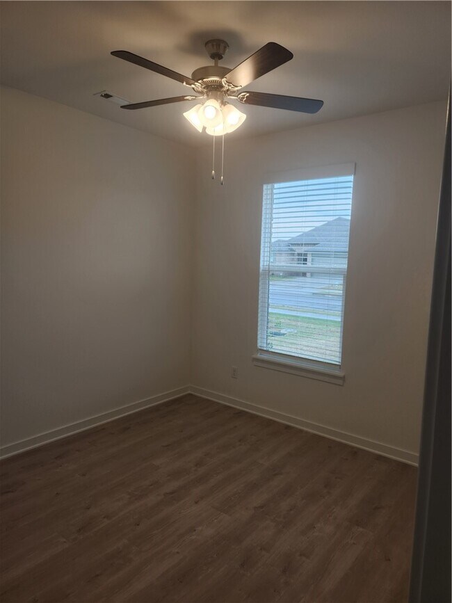 Building Photo - 4008 Aryana Ave