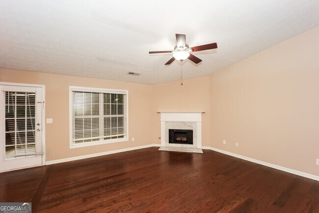Building Photo - 75 Bellaire Ln