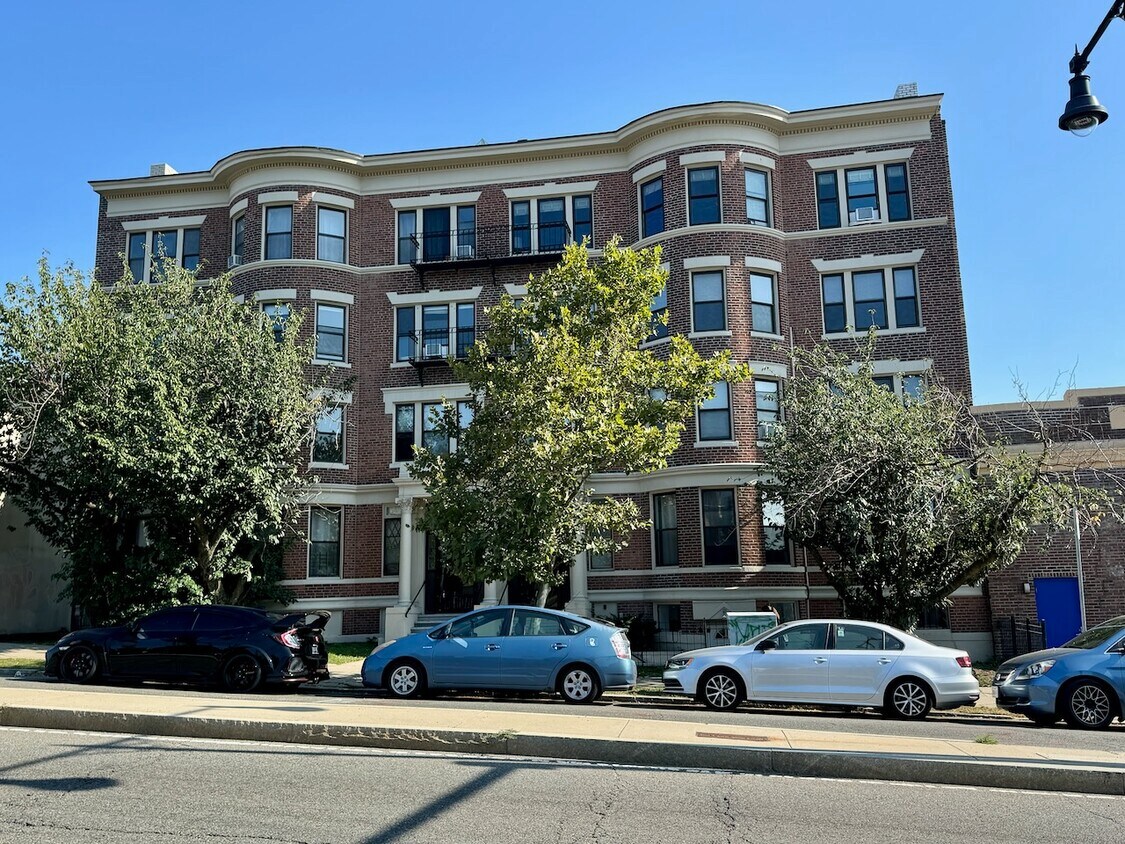 Building Photo - 1678 Commonwealth Ave