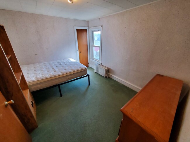 Building Photo - Slate Belt 3 Bedroom 1.5 Bath Home in Pen ...