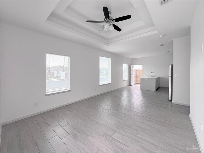 Building Photo - 19 Shavano Dr