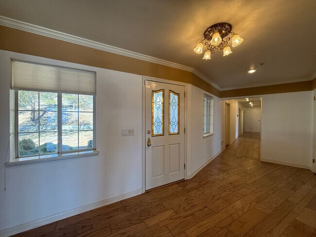 Building Photo - Acton 4 bedroom on Dirt Road