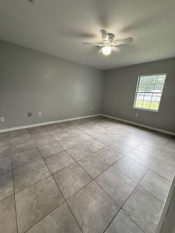 Building Photo - Lake Butler, 15956 SE 71st