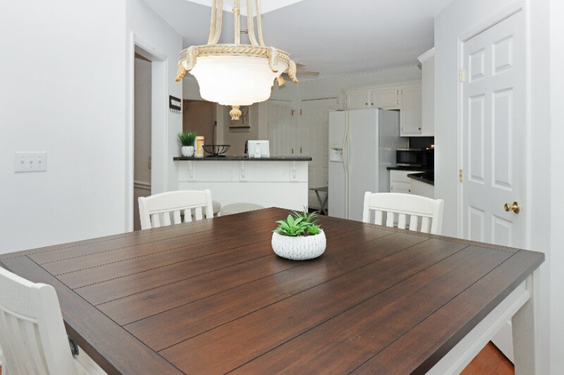 Building Photo - 888 Saddlebred Way