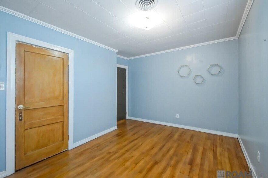 Building Photo - 110 St Jude St