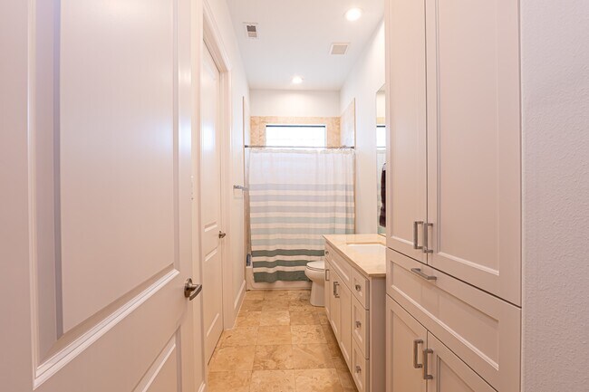 Building Photo - 1409 Indiana St