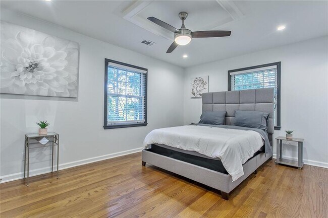 Building Photo - 6680 Williamson Dr NE