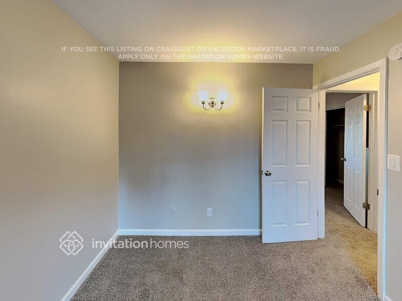 Building Photo - 8107 Lafayette St