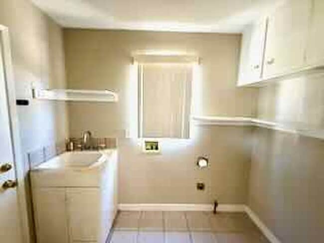 Building Photo - Great home on a cul-de-sac