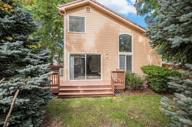Building Photo - Charming 2-Bedroom Home in Highlands Ranch...