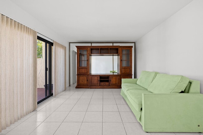 Building Photo - 7734 Balboa St