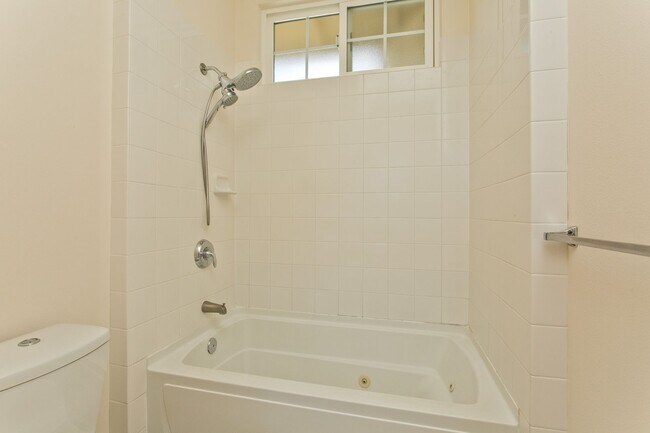 Building Photo - Latitudes by Gentry 3 BD 2.5 BA, Ewa Beach