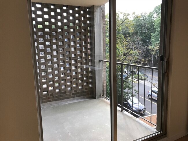 Building Photo - 44 Washington St