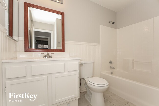 Building Photo - 5820 Meadow Dale Dr