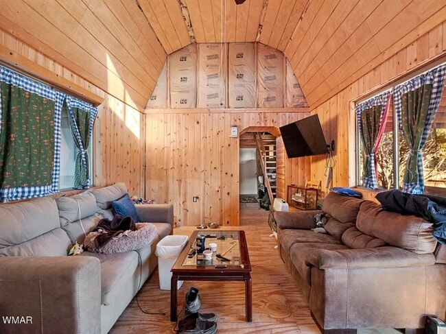 Building Photo - 18 County Rd 8310