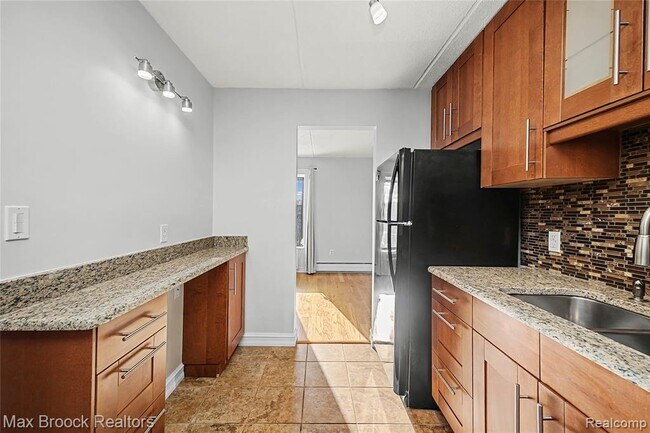 Building Photo - 35300 Woodward Ave