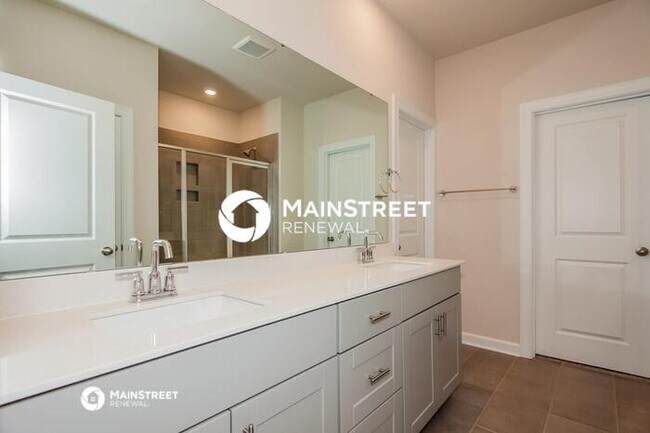 Building Photo - 3 Bedroom Pet-Friendly Home in Belmont, NC with Main Street Renewal
