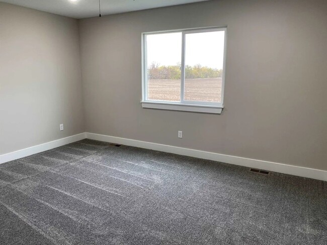 Building Photo - 8625 E Cherrywood Ct