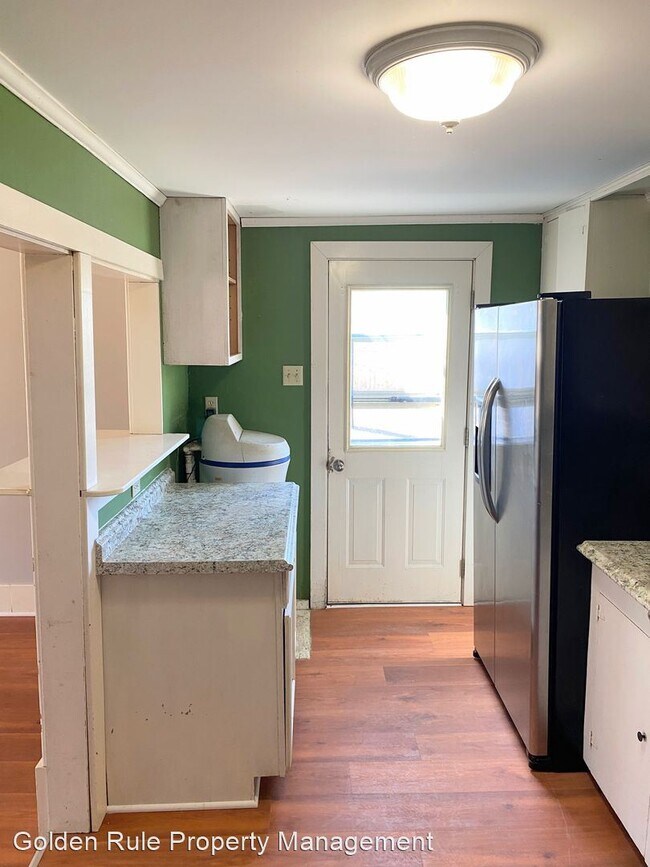 Building Photo - 3 br, 2 bath House - 301 S Speare St