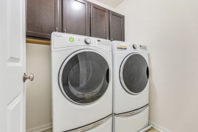 Building Photo - 4277 Liberty St