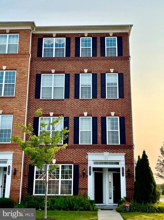 Building Photo - 23814 Hopewell Manor Terrace