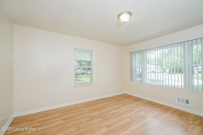 Building Photo - 2224 Peaslee Rd