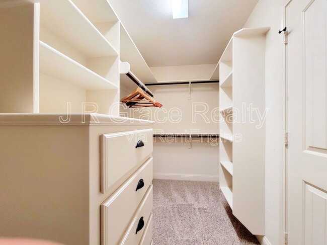 Building Photo - 408 Silver Spur Trail