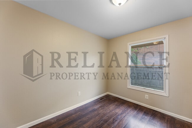 Building Photo - 1837 S Stacey St