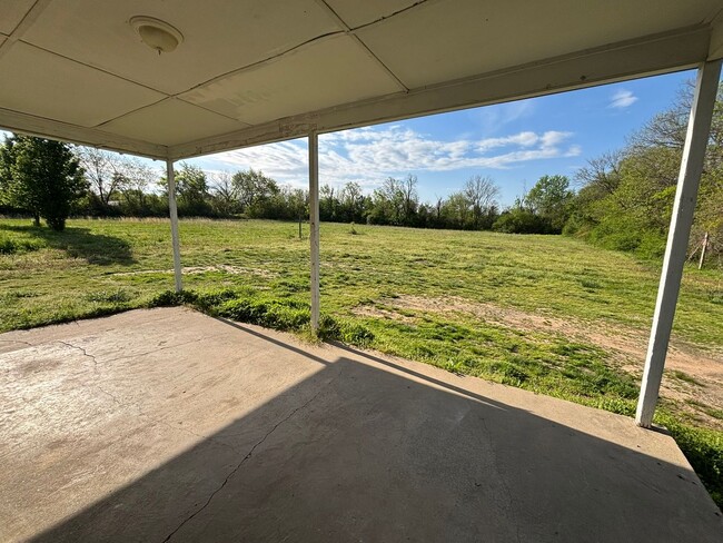 Building Photo - Adorable 2-bedroom 1-bathroom in Lincoln, AR!