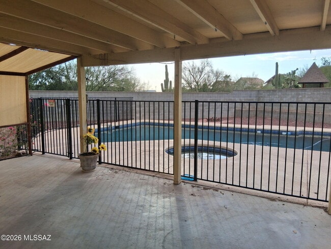 Building Photo - 9249 N Eagle Dancer Dr