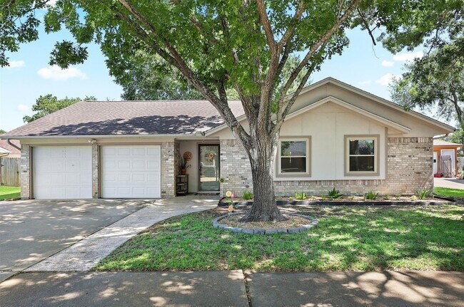 Building Photo - 1819 Meadow Creek Dr